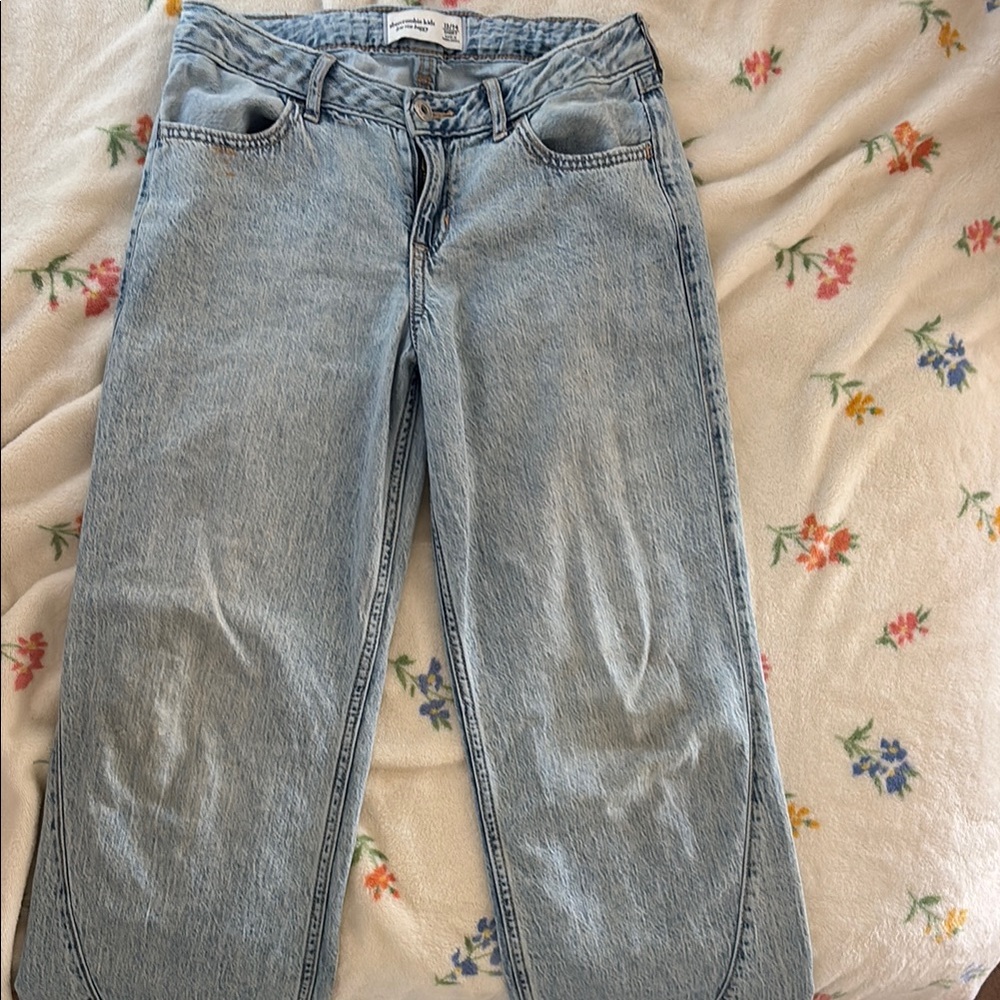 Classic Light Blue Women's Jeans
